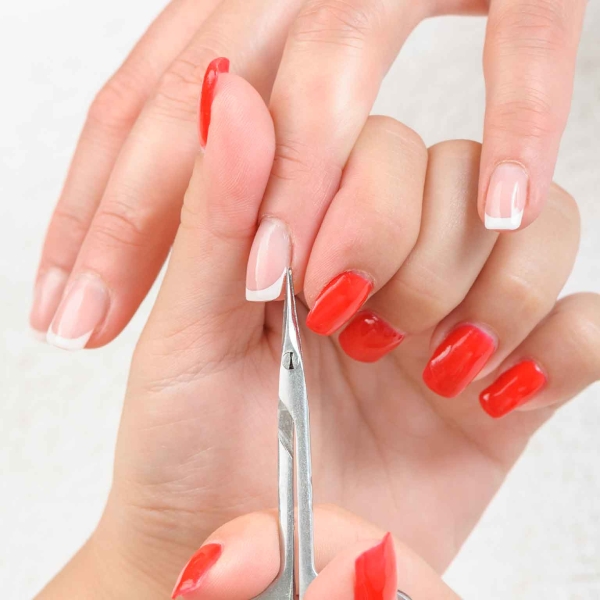 cuticle-trim-hands